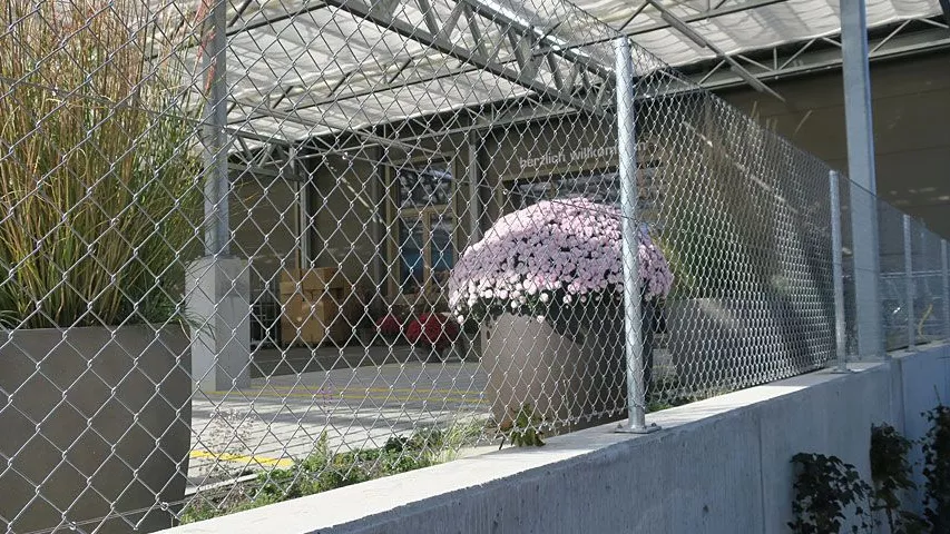 1.2_Haus_und_Garten_Diagonalgeflechtzaun.jpg