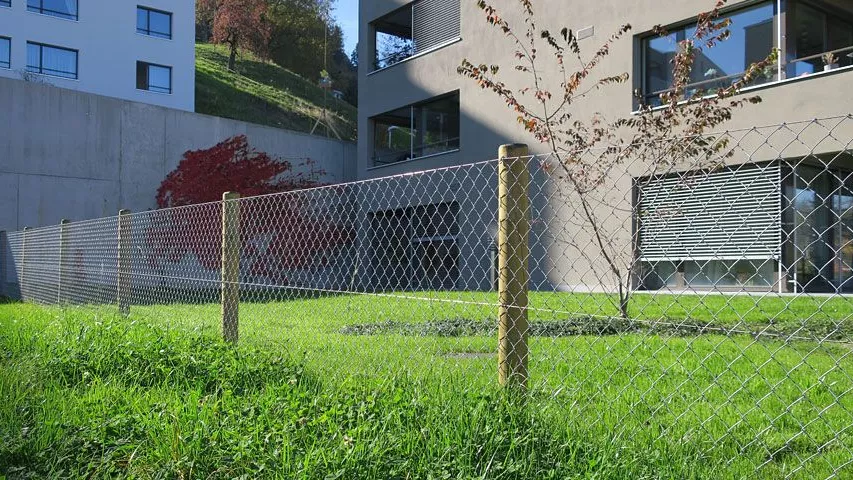 1.4-Haus-und-Garten-Diagonalgeflechtzaun.jpg
