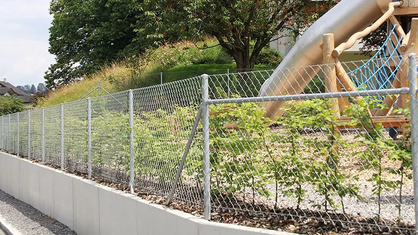 Haus-und-Garten-Diagonalgeflechtzaun.jpg